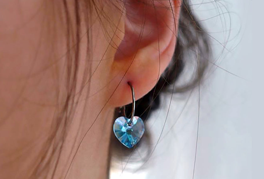 High-Quality Can You Swim After Ear Piercing Picture in HD High-Quality Can You Swim After Ear Piercing Picture in HD
