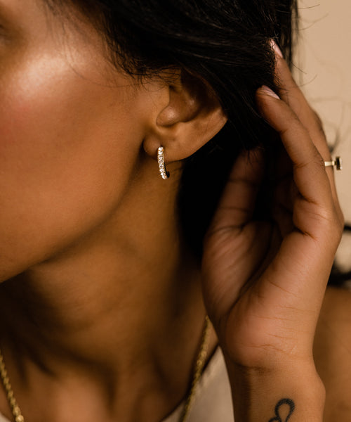 Hypoallergenic Gold Titanium Brilliance crystal curved earrings in 15mm