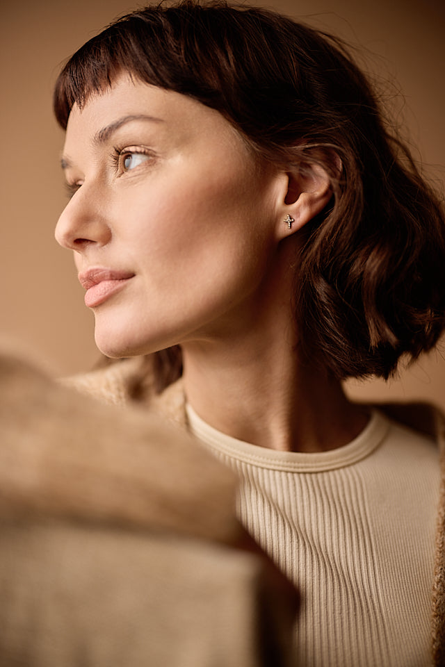 Gold Brilliance Cross 8mm