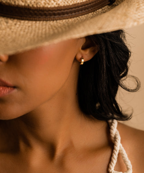 Gold Plain Curved Earrings (10mm-15mm)