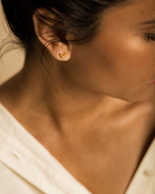 Gold 'V' 8mm Earrings