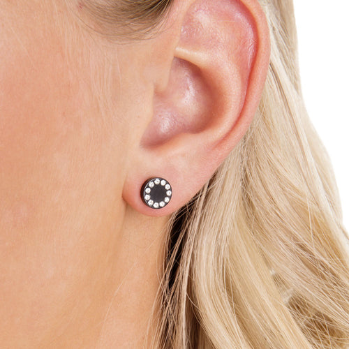 Blomdahl 8mm Black Brilliance Puck earring set in pure medical grade titanium with a cluster of 11 small Swarvoski crystal surrounding the edge of the earrings for adults and childrens  medical sensitive skin friendly nickel free