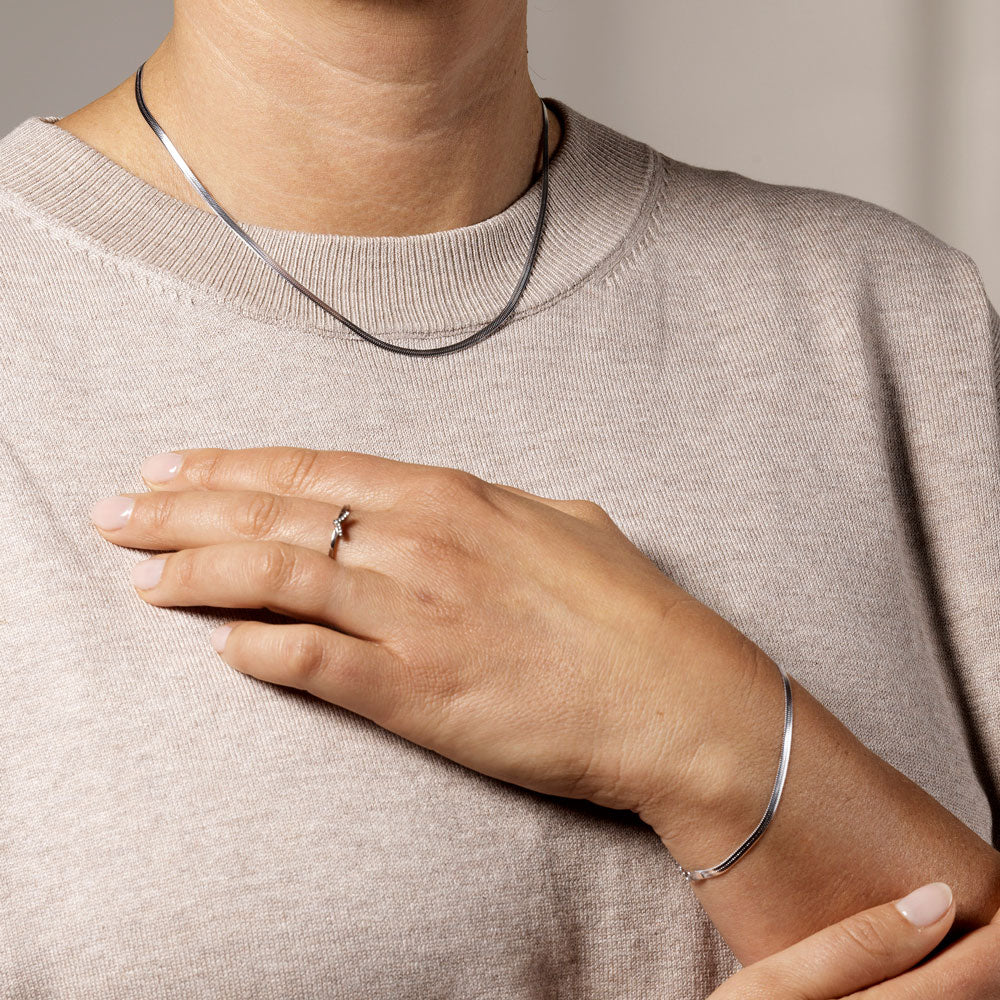 Blomdahl Silver Plain 2.5mm Necklace and Bracelet collection, suitable for everyday wear.